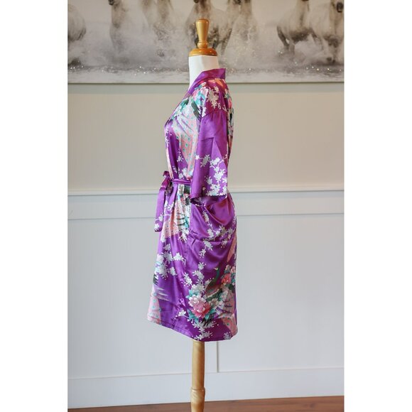 Chinese silk robe, Japanese floral print red short dressing robe, size Medium - Picture 6 of 9